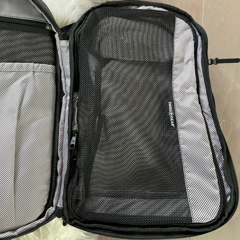 SwissGear Contoured 15-inch Laptop Backpack - Picture 6 of 8